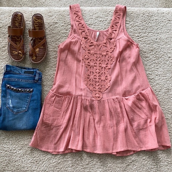 Peach/Blush Color Sleeveless Tunic - Picture 2 of 8